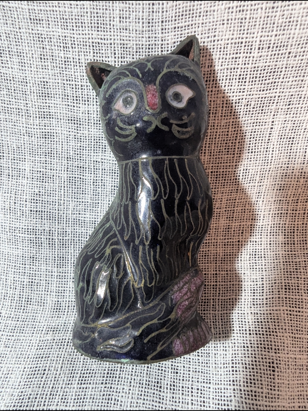 Decorative Black Cat Figurine - Hand-Accented Pet Décor